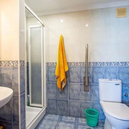 En Edificio Torresol, 1ª Linea De Playa En アパート ネルハ