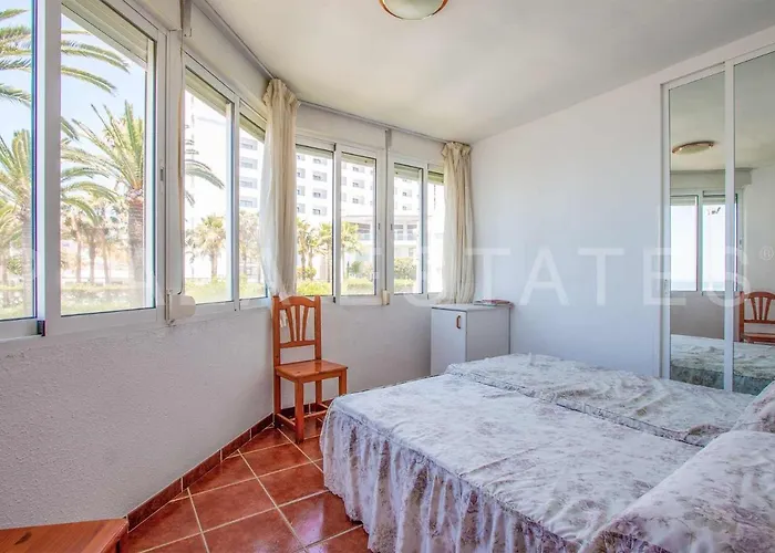 Apartament En Edificio Torresol, 1ª Linea De Playa En Nerja